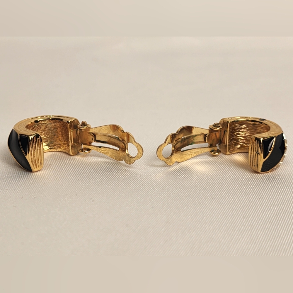Vintage Goldtone Black Enamel Nina Ricci Clip-on Earrings With Rhinestones - Picture 9 of 10